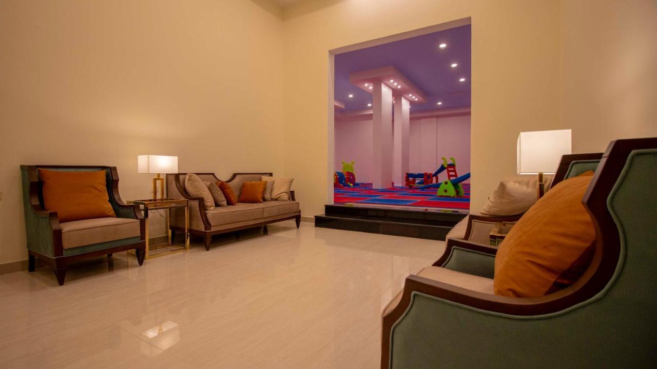 Nukhbat Almakan Aparthotel 4*